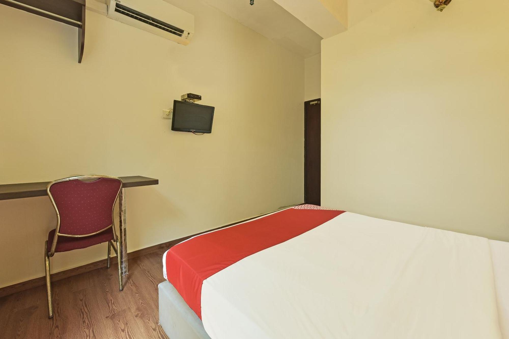 Super Oyo 44036 Hotel De Perdana Hill Batu Pahat Exterior foto