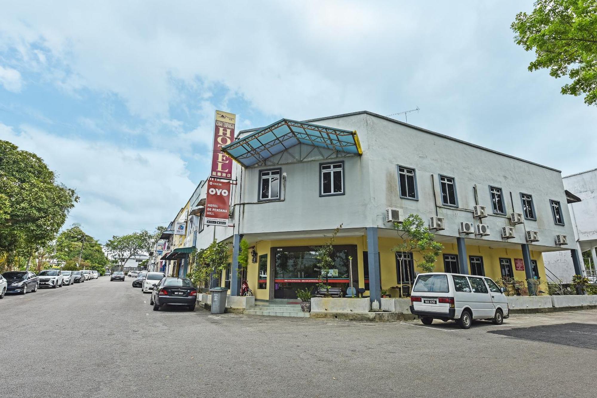 Super Oyo 44036 Hotel De Perdana Hill Batu Pahat Exterior foto
